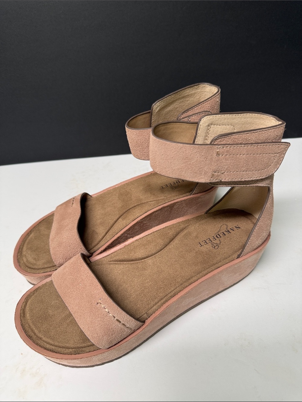 Naked Feet Renzi Blushing Pecan Wedge Sandals Size 8.5